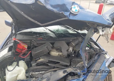 1999 BMW 318Ti z USA, uszkodzony, nr VIN WBACG8331XKC85397